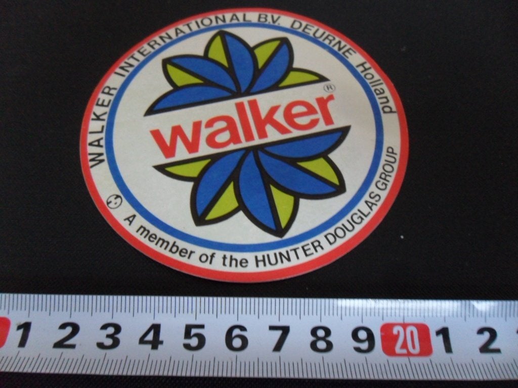 sticker Deurne WALKER a member of the Hunter Douglas group, Ophalen of Verzenden, Zo goed als nieuw