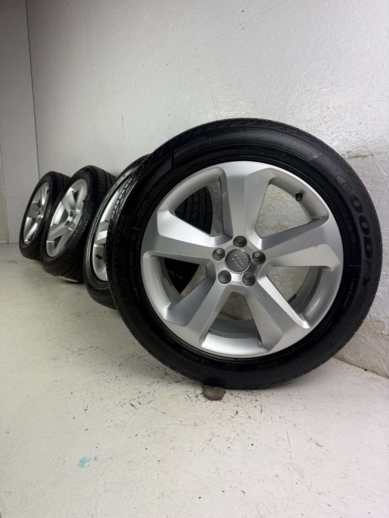 Originele Audi Q5 SQ5 velgen 19" 5x112 8R0 nieuw model zomer