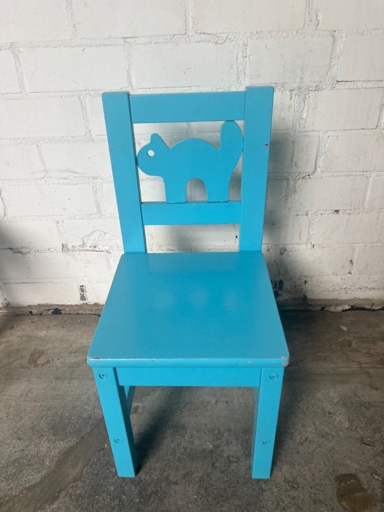 Kinderstoel blauw met kat – houten peuterstoel, Ophalen of Verzenden, Gebruikt, Overige typen, Aanschuifbaar