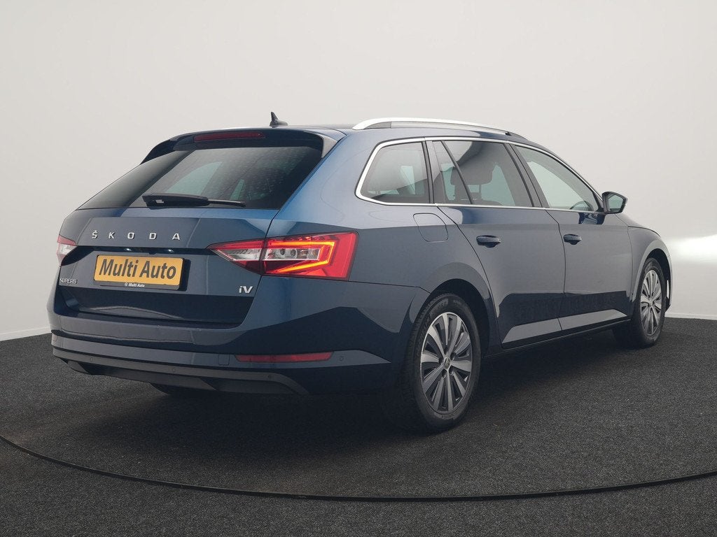 Skoda Superb Combi 1.4 TSI iV Business Edition PHEV 218pk De, Auto's, Skoda, Stof, Gebruikt, Zwart, 4 cilinders