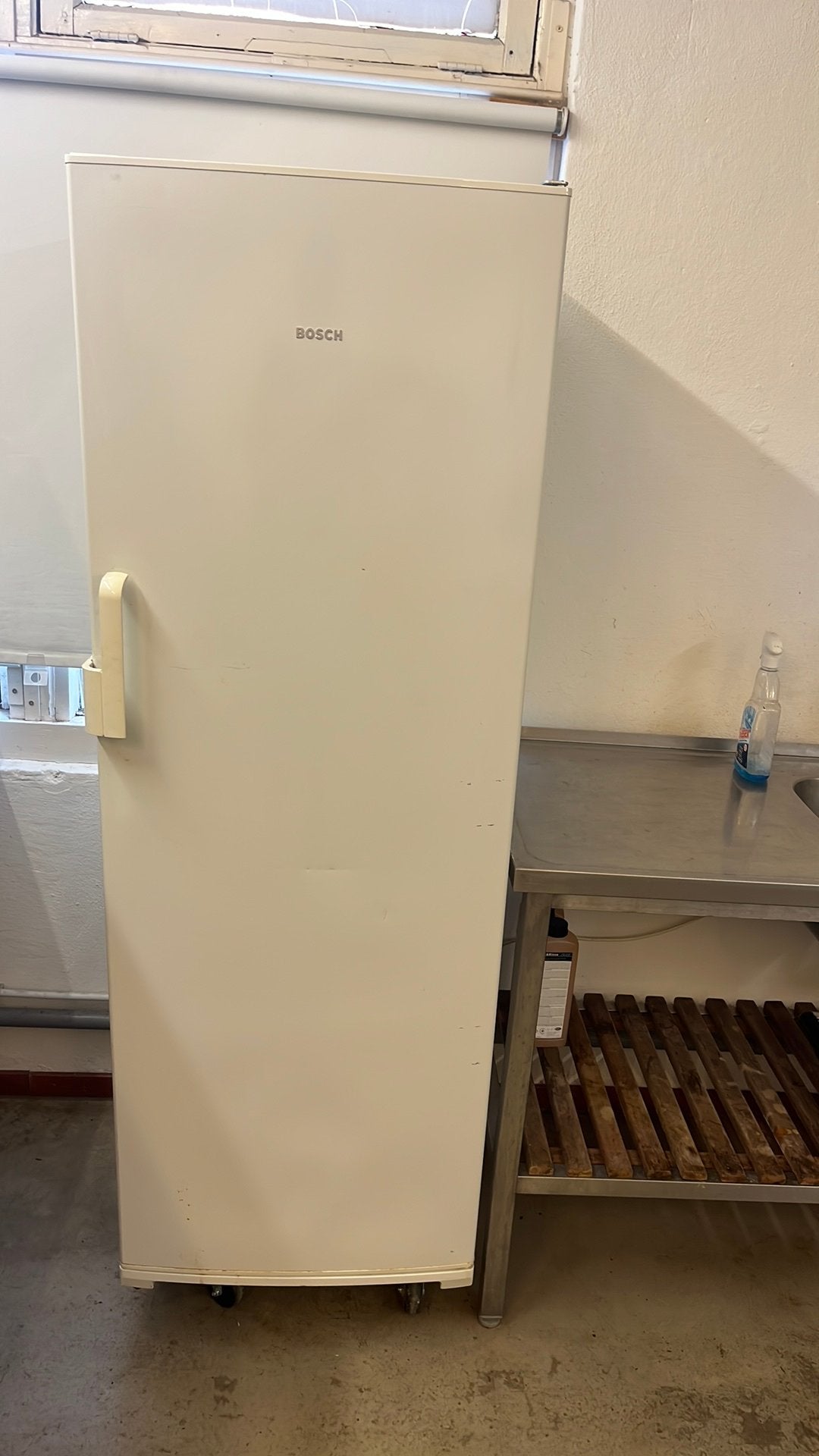 Bosch vriezer 7 laden, Ophalen, Zo goed als nieuw, Minder dan 60 cm