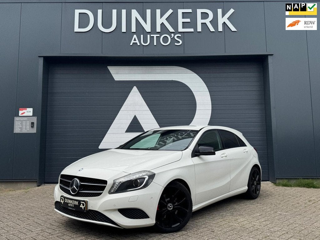 Mercedes-Benz A-klasse 180 Ambition | Automaat | Airco | Par, Auto's, Mercedes-Benz, Navigatiesysteem, Gebruikt, 4 cilinders, Leder en Stof
