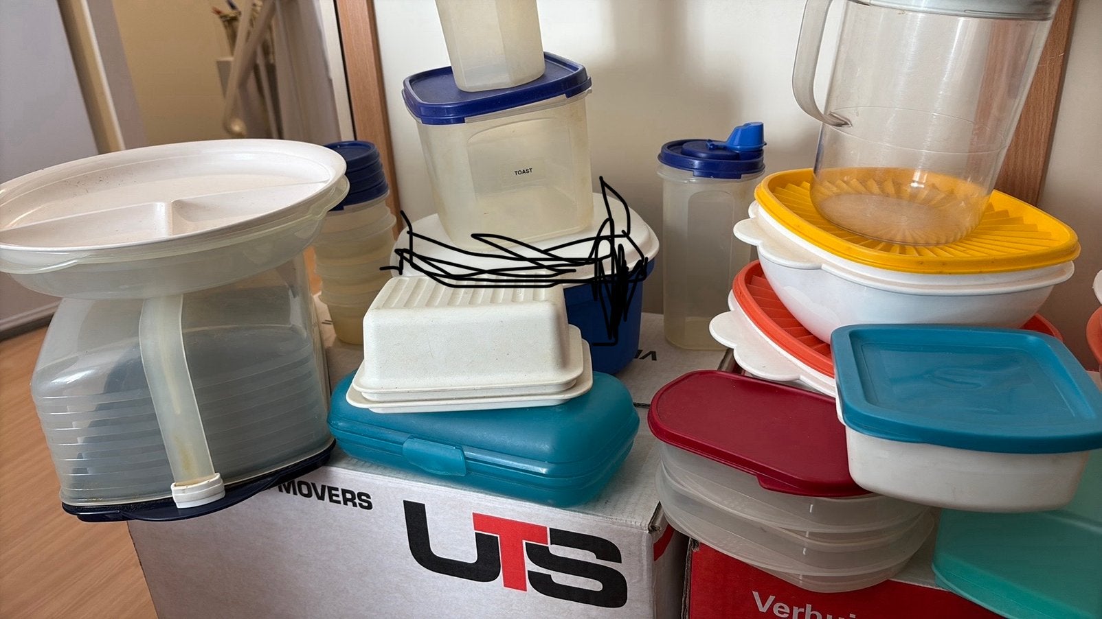 Grote partij Tupperware: Bakjes, kommen, kannen en meer, Ophalen, Gebruikt, Blauw, Bak of Kom