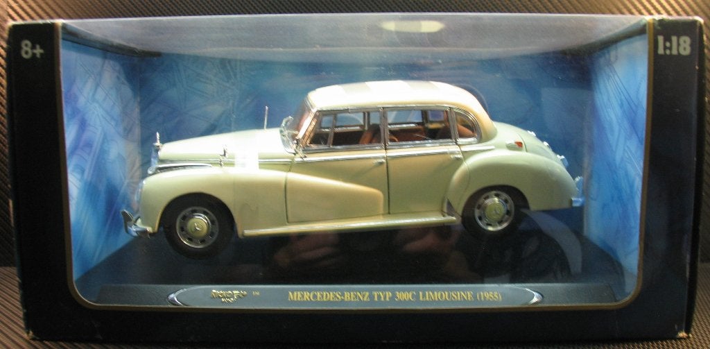 1:18 Ricko Mercedes 300 C limosine Mint!!, Hobby en Vrije tijd, Modelauto's | 1:18, Ophalen of Verzenden, Nieuw, Auto, Overige merken