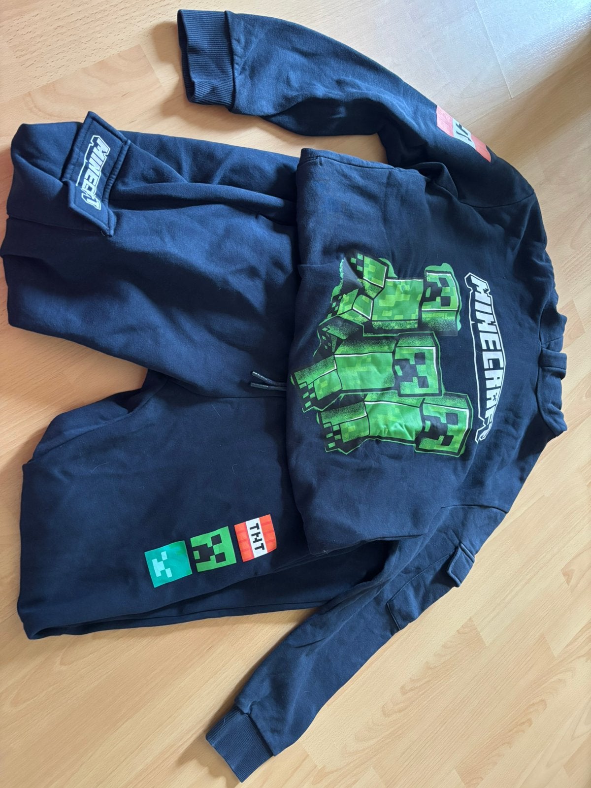 Minecraft joggingpak in maat 170 (14 jaar), Ophalen of Verzenden, Zo goed als nieuw, Jongen of Meisje, Setje