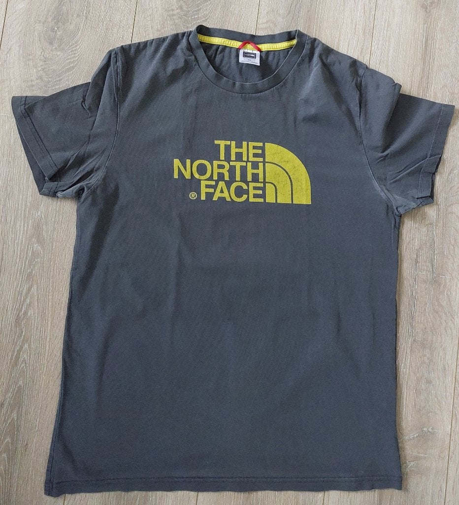 The North Face t-shirt, Ophalen, Gedragen, Grijs