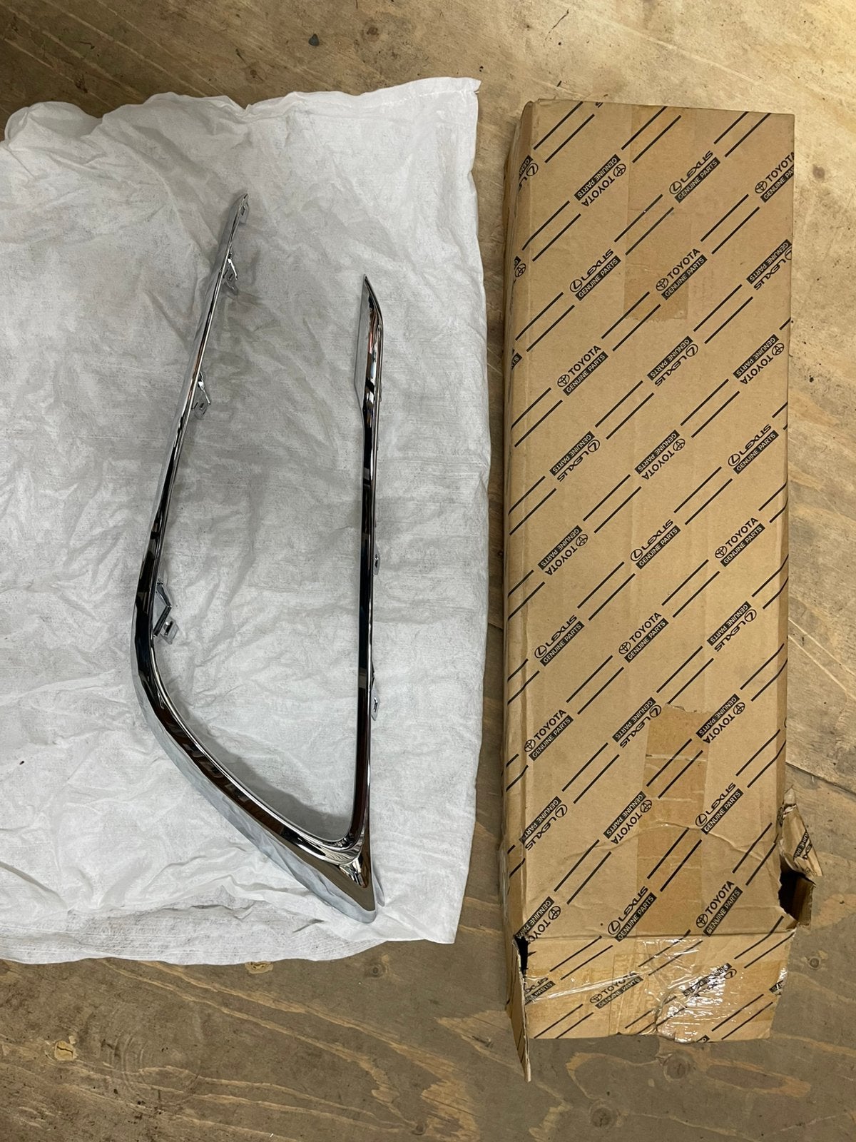 Toyota auris sierlijst 2015-2018 nieuw 52125-02250, Ophalen of Verzenden