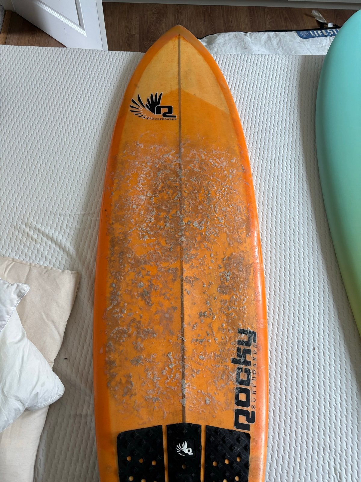 R2 Surfboard 6’4, Watersport en Boten, Ophalen, Gebruikt, Shortboard, Met vinnen
