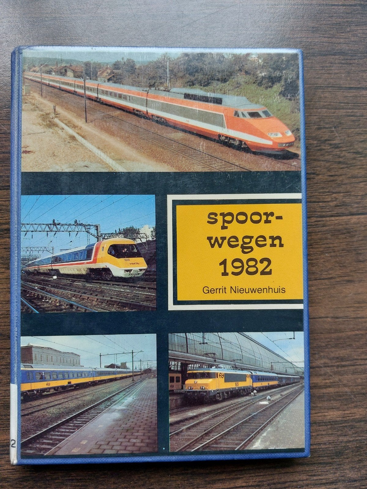 Grote Alken no 771 - Spoorwegen 1982 (bibliotheek exemplaar), Ophalen of Verzenden, Gelezen, Trein