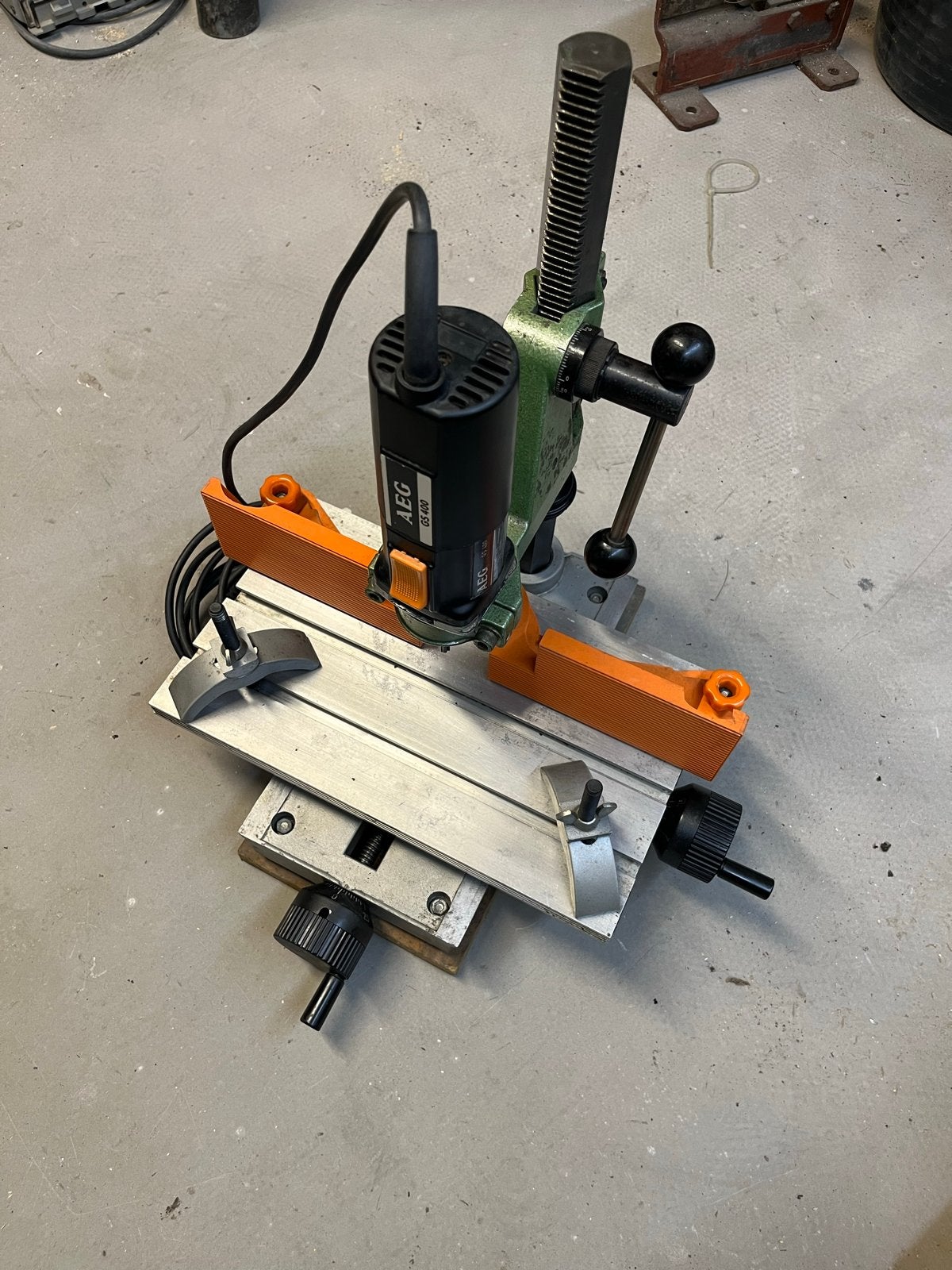 AEG BFZ 1 freestafel met AEG GS 400 bovenfrees, Ophalen, Zo goed als nieuw, Elektrisch, Bovenfrees