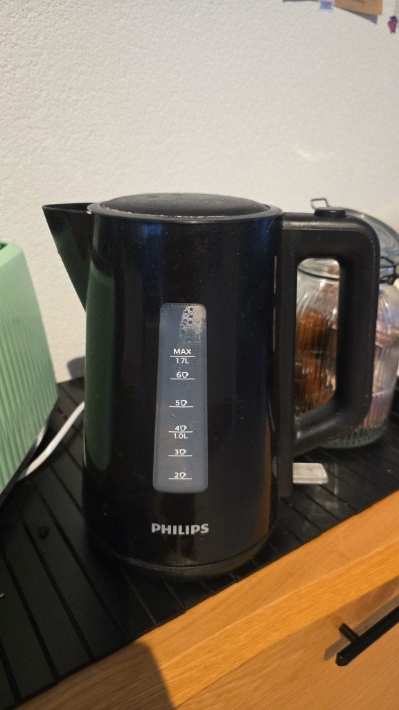 Philips waterkoker – 1,7 liter, 1 tot 2 liter, Ophalen, Gebruikt