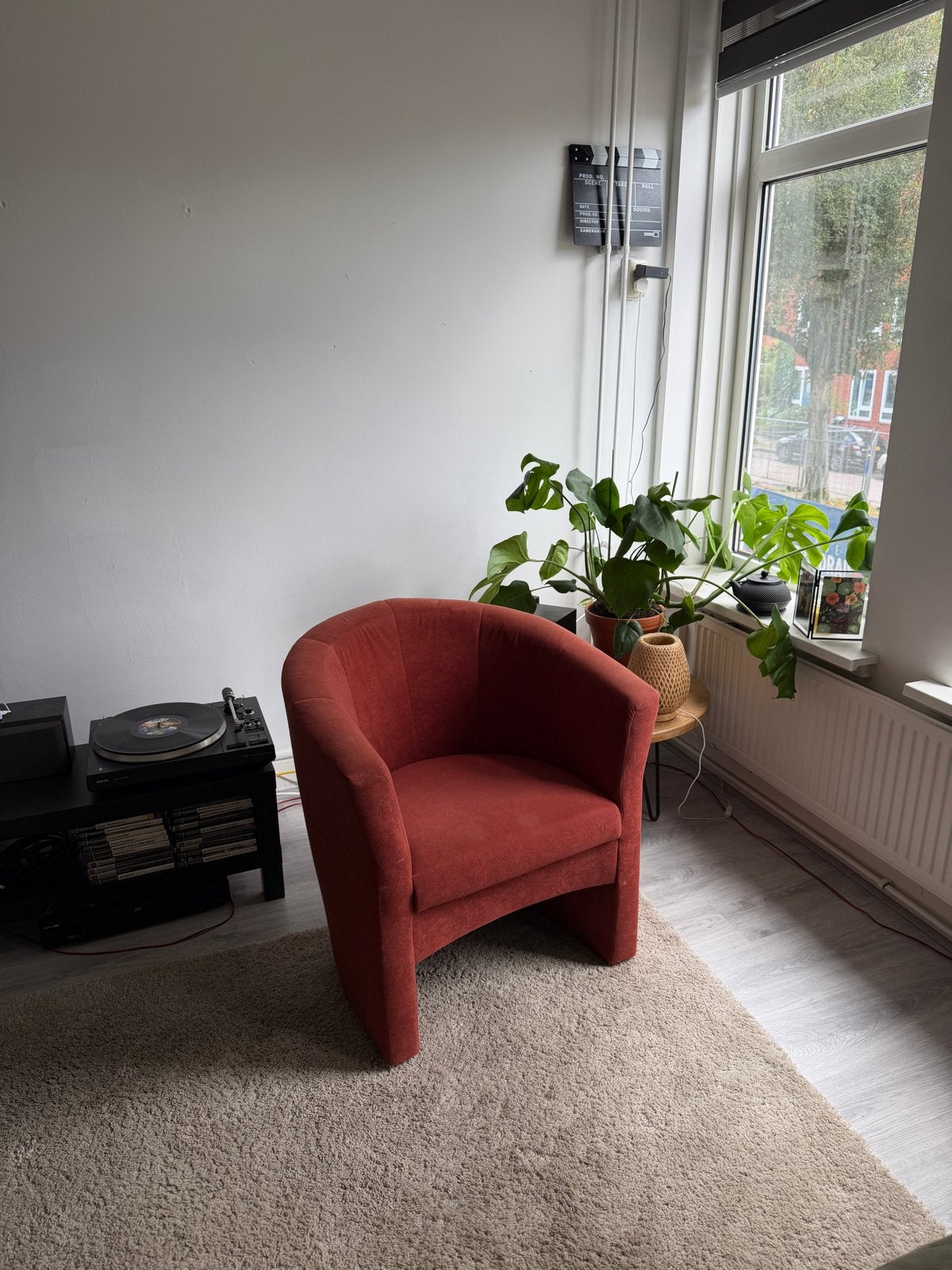 Suede Fauteuil - Gebruikt met lichte imperfecties, Huis en Inrichting, Fauteuils, Ophalen of Verzenden, Gebruikt, Stof, 75 tot 100 cm