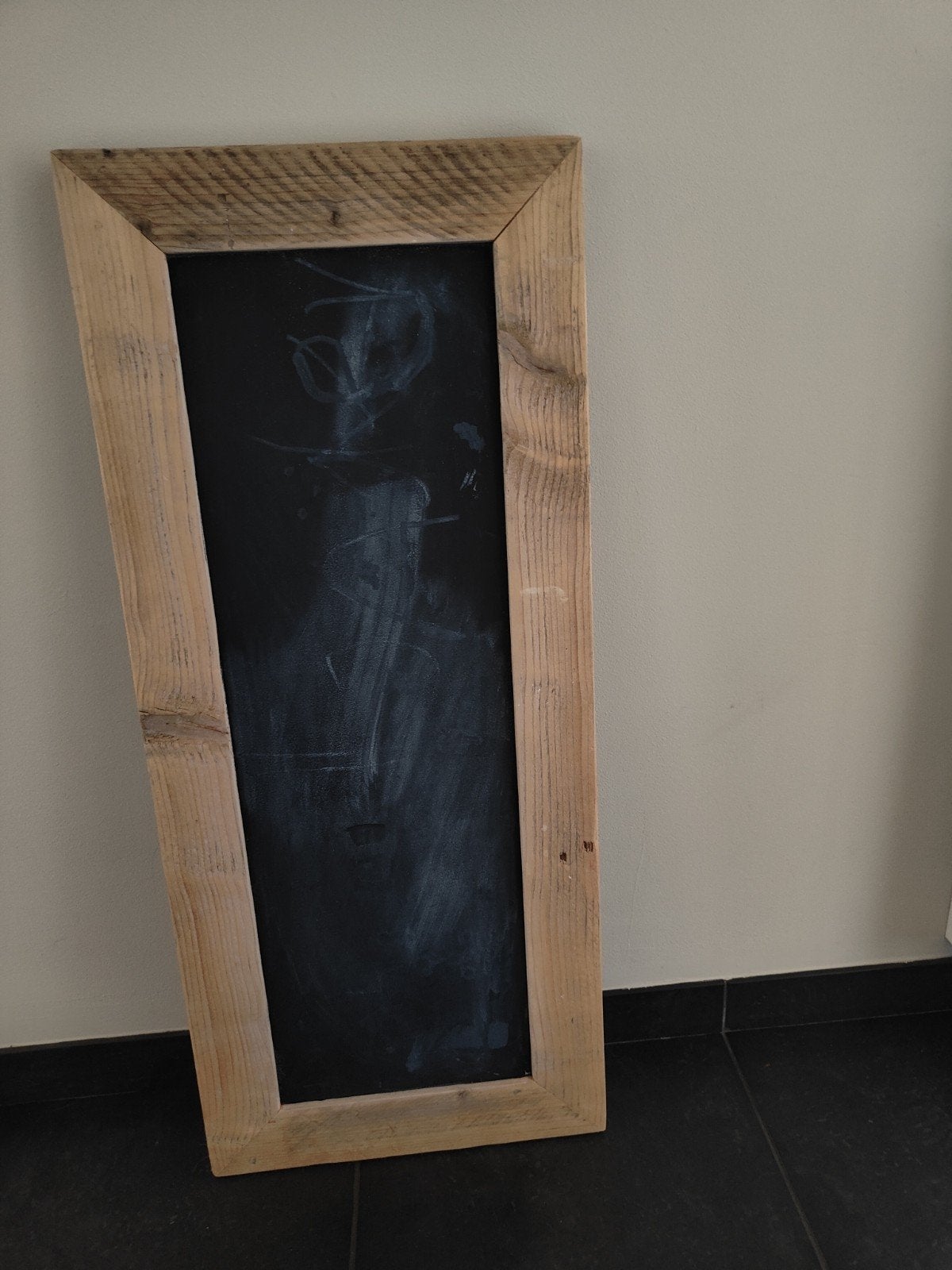 Krijtbord met steigerhout lijst, Ophalen of Verzenden, Gebruikt