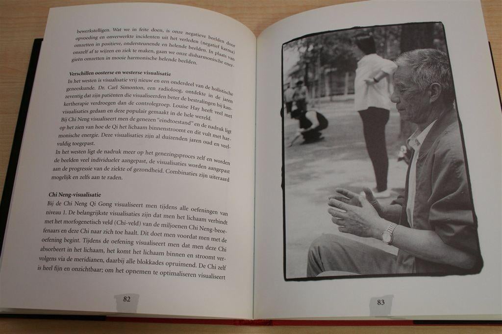 Chi Neng Qi Gong — Meditatie in Beweging voor Vitaliteit, Ophalen of Verzenden, Gelezen, Overige onderwerpen, Achtergrond en Informatie