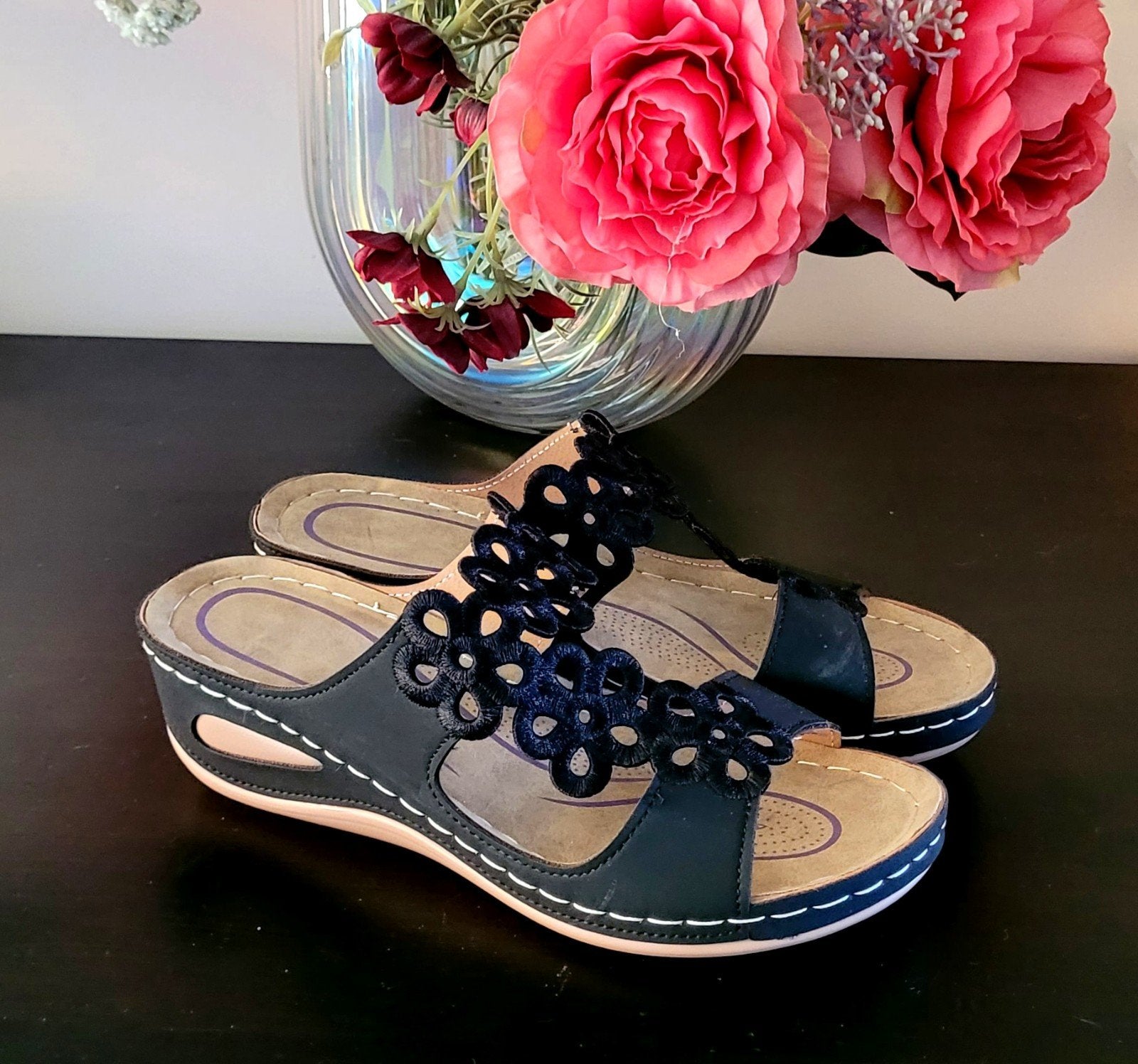 Zwarte slippers nieuw! Mt 37, Ophalen of Verzenden, Nieuw, Zwart