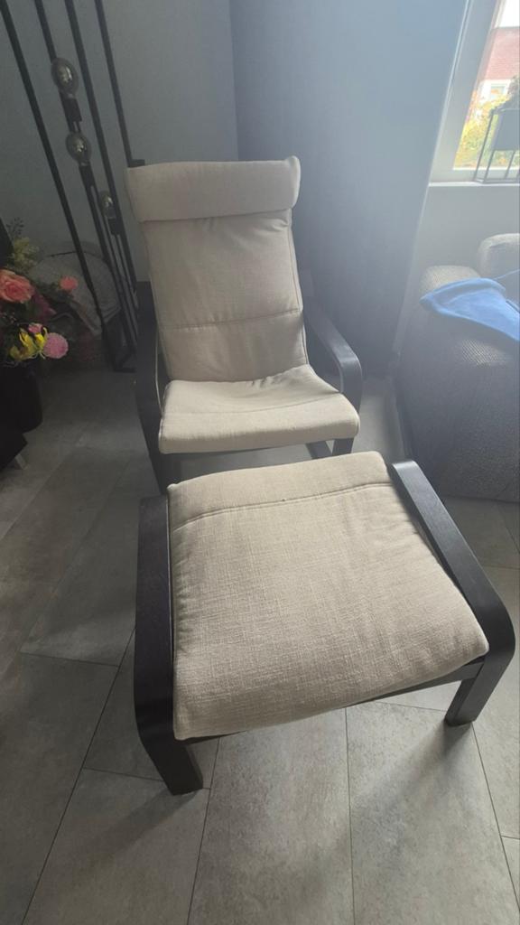 Ikea Poang stoel en voetenbank, Huis en Inrichting, Fauteuils, Ophalen, Modern, Comfortabel, Gebruikt, 75 tot 100 cm