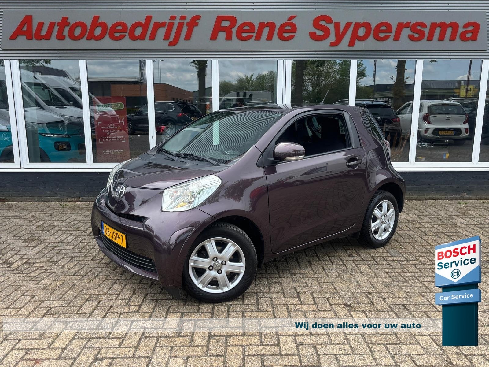 Toyota iQ