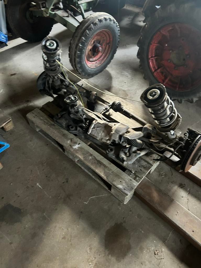 Subframe compleet seat leon 1.6 tdi 2021, Ophalen, Gebruikt, Seat