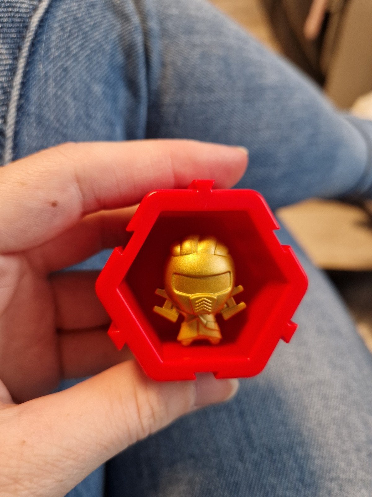 gouden nano pod marvel, Ophalen