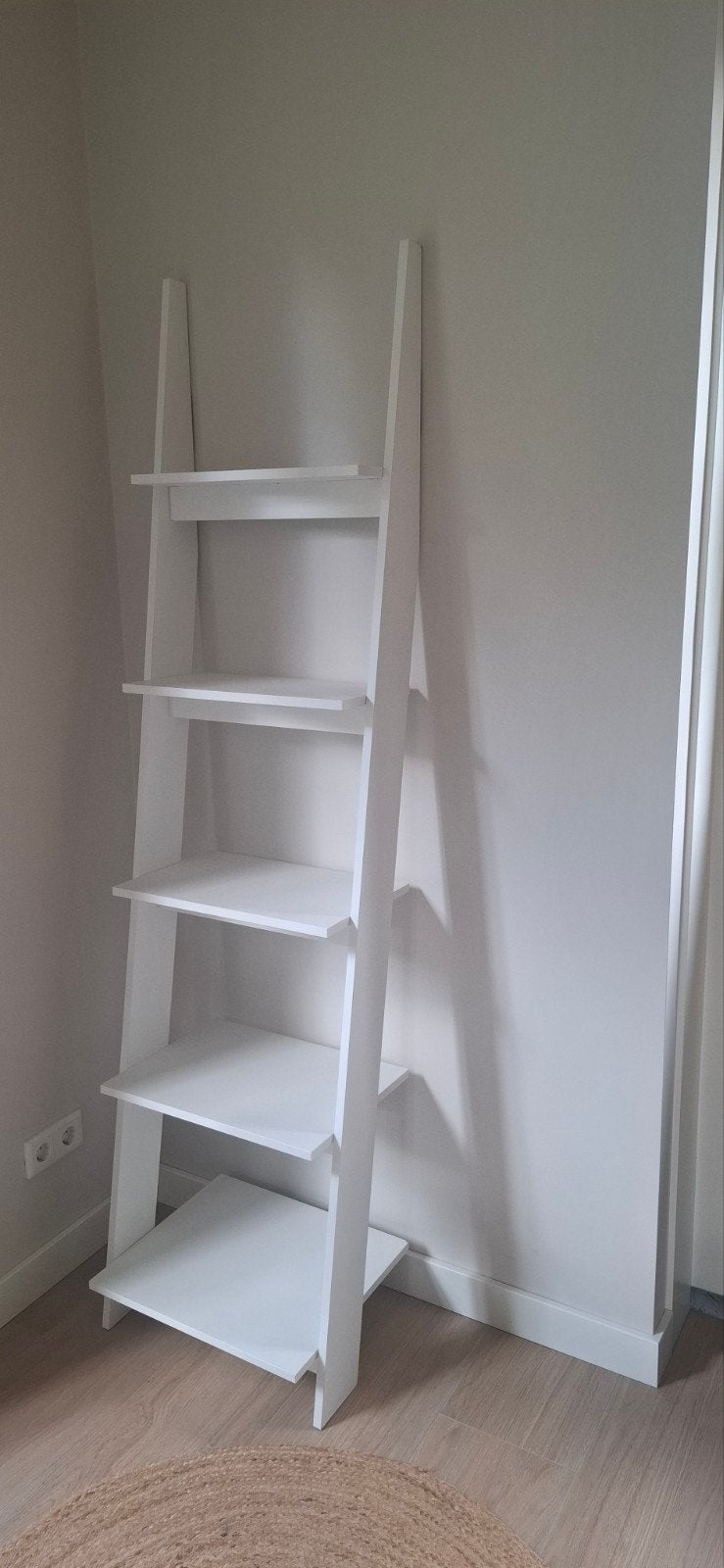 **Witte ladderkast / ladderrek**, Ophalen, Zo goed als nieuw