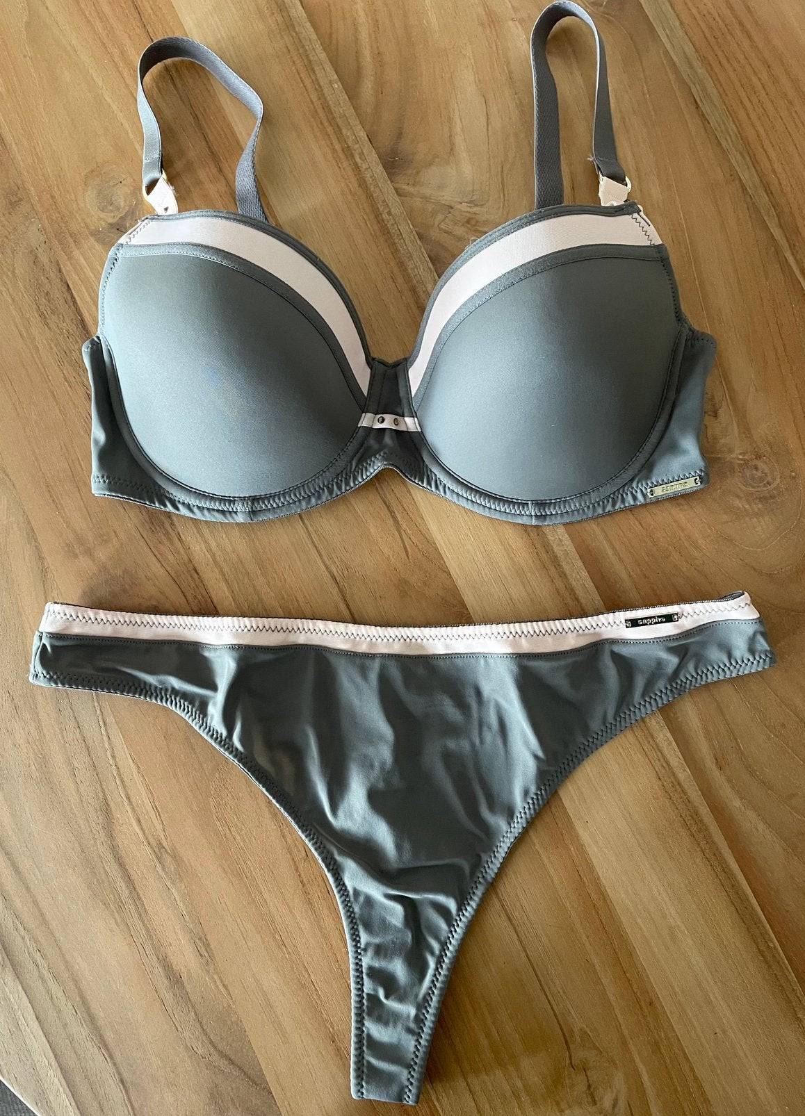 Sapph lingeriesetje maat 75D en string L zgan, Verzenden, Overige kleuren, Setje