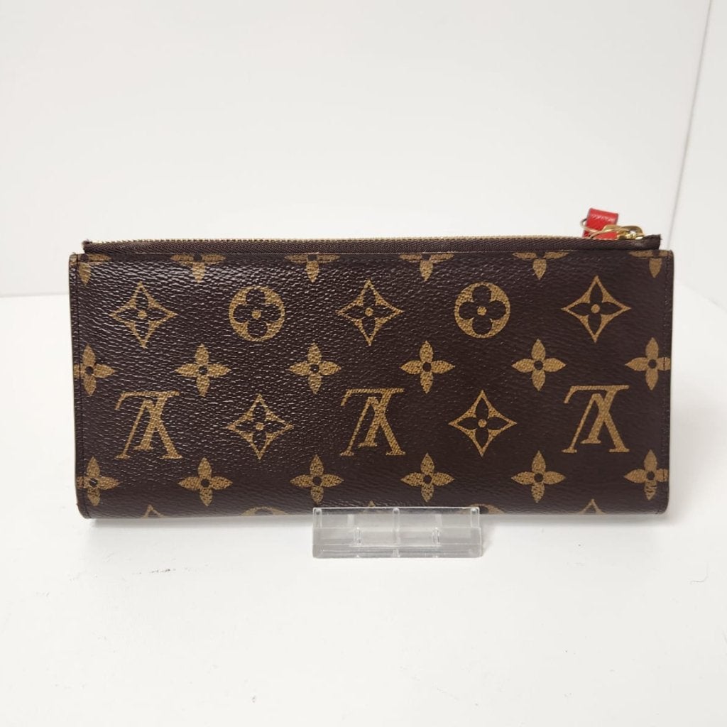 Louis Vuitton PF Adele LG Mng Portemonnee, Louis Vuitton, Zo goed als nieuw, Support@louisvuitton.com, 2 Rue du Pont Neuf
75001 Paris
France