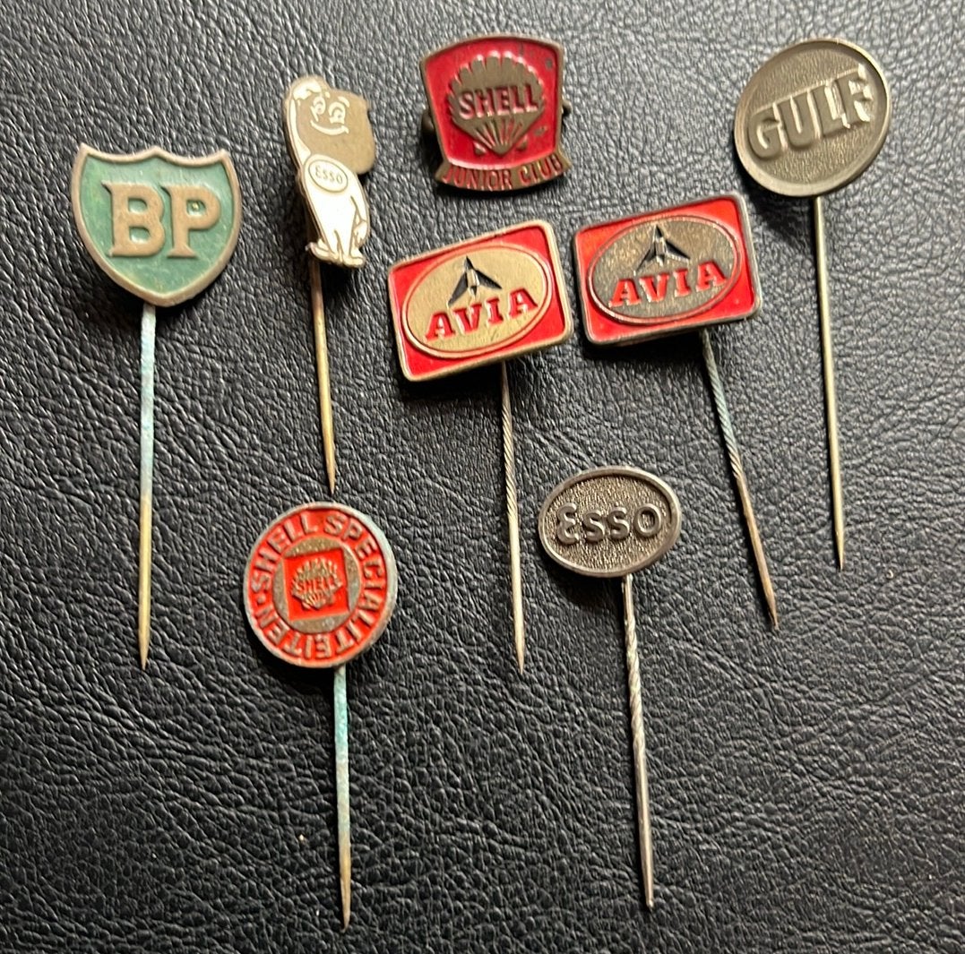 Vintage Reclame Speldjes / Pins - Shell, Esso, Gulf, BP, Avi, Gebruikt, Ophalen of Verzenden, Speldje of Pin, Nvt