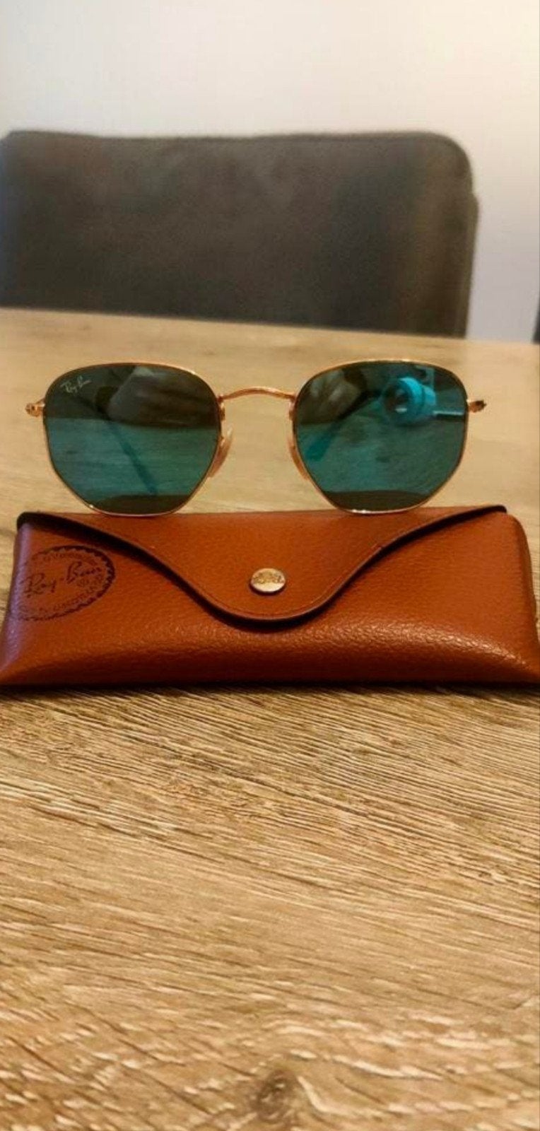 RayBan Zonnebril Voor Dames - Zeshoekige Blauwe Spiegelglaze, Ophalen of Verzenden, Zo goed als nieuw, Blauw, Ray-Ban