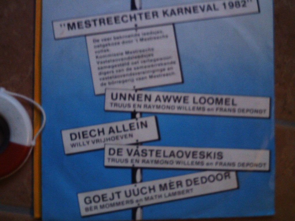 Mestreechter Karneval 1982 Vinyl EP - Diverse Artiesten 10o, Beschermende buitenhoes, 7 inch, Ophalen of Verzenden, Zo goed als nieuw