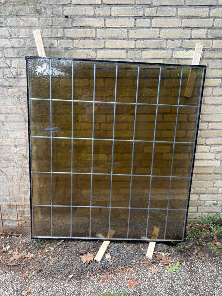 Groot gevelraam met roedeverdeling, gebruikt, Ophalen, Gevelraam of Ruit, Gebruikt, Glas in lood