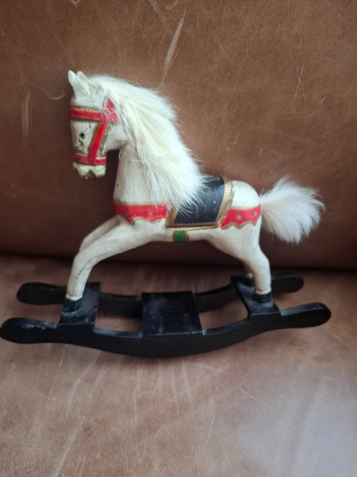 Vintage houten schommelpaard in volkskunststijl, Ophalen, Gebruikt
