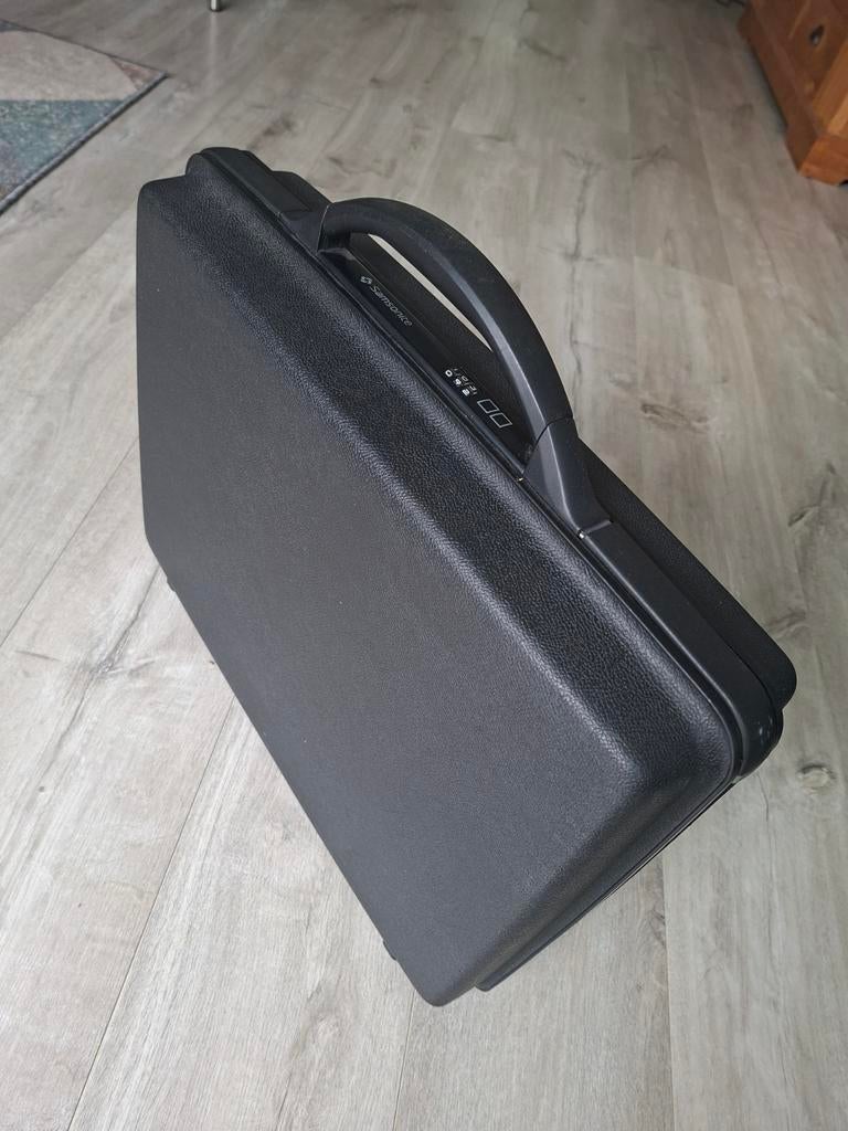 Samsonite attaché koffer met cijferslot, Sieraden, Tassen en Uiterlijk, Koffers, Ophalen, Zo goed als nieuw, Hard kunststof