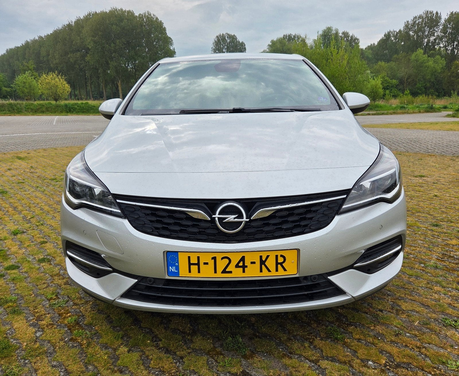 Opel Astra 1.2 110pk Start/stop 2020 Grijs, Auto's, Opel, Voorwielaandrijving, Automatische klimaatregeling, Stof, Zwart