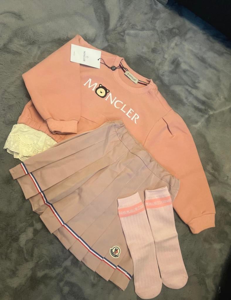 Moncler setje in maat 140, Ophalen of Verzenden, Nieuw, Meisje