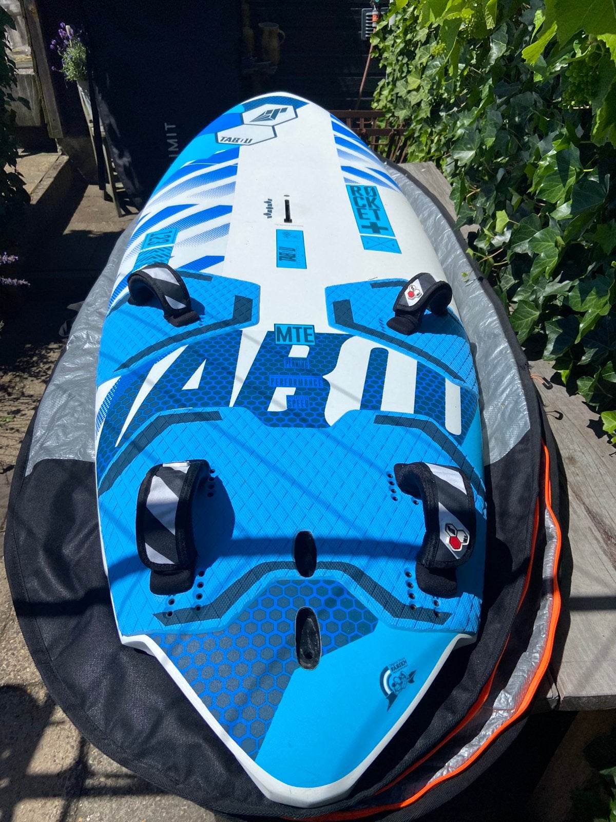 Windsurfmateriaal compleet, Ophalen, Tabou, Minder dan 250 cm, Met mast