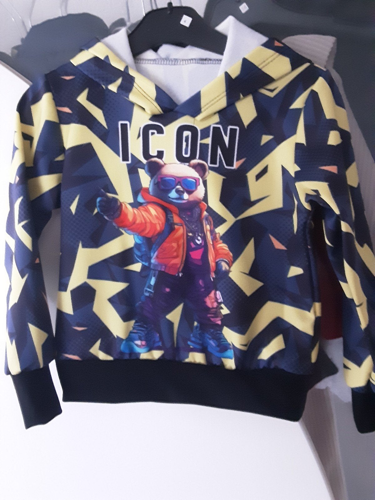 Nieuwe hoodie met 'ICON' panda print - Maat 116, Jongen of Meisje, Trui of Vest, Nieuw, Ophalen of Verzenden