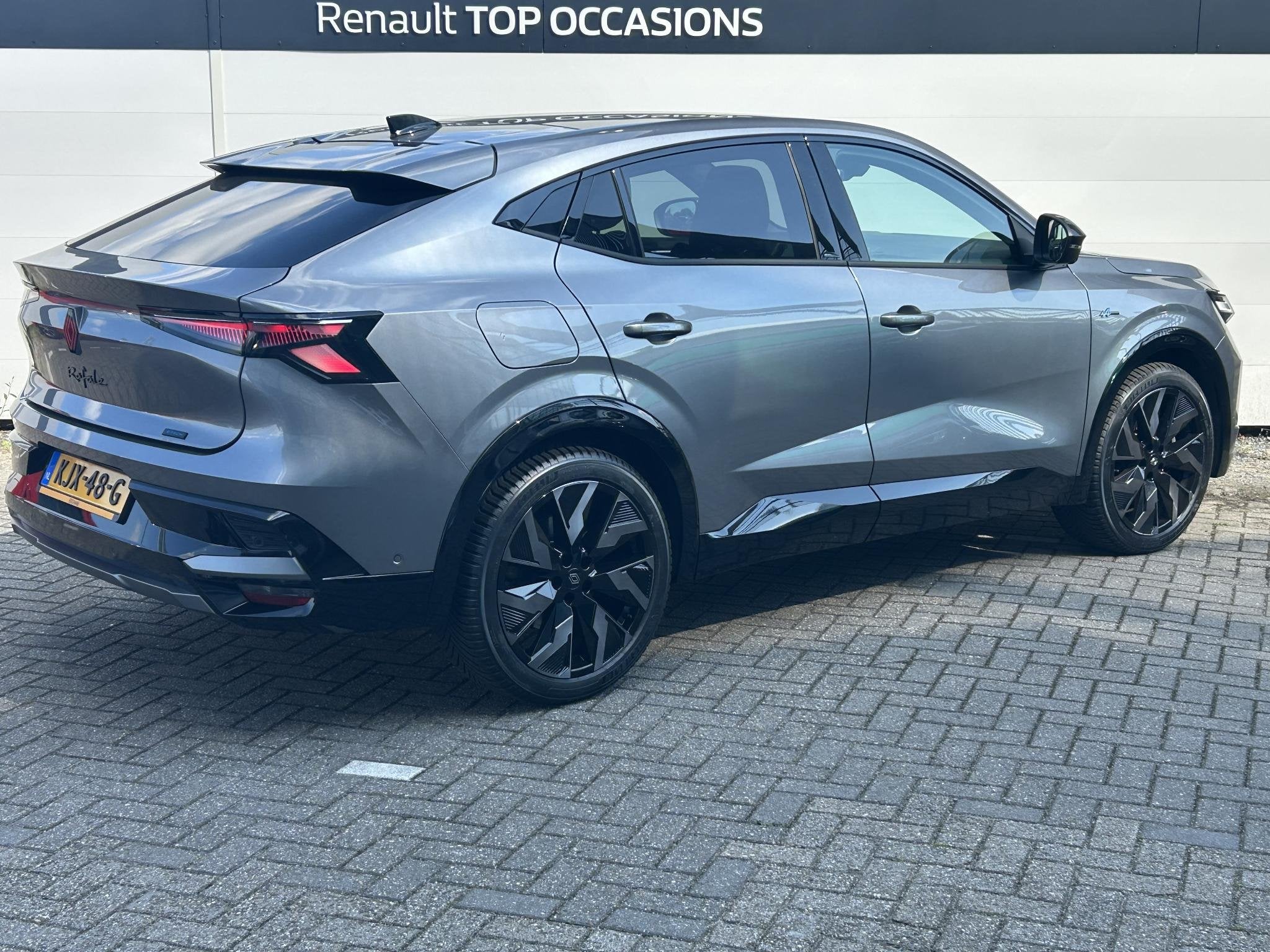 Renault Rafale 1.2 E-Tech 4x4 plug-in hybrid 300 esprit Alpi, Auto's, Renault, Gebruikt, 1199 cc, Met garantie (alle), Plug-in hybride