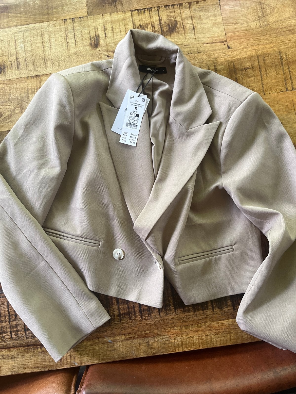 Nieuw Gina Tricot Cropped Blazer Maat M Beige, Maat 38/40 (M), Beige, Nieuw, Ophalen of Verzenden