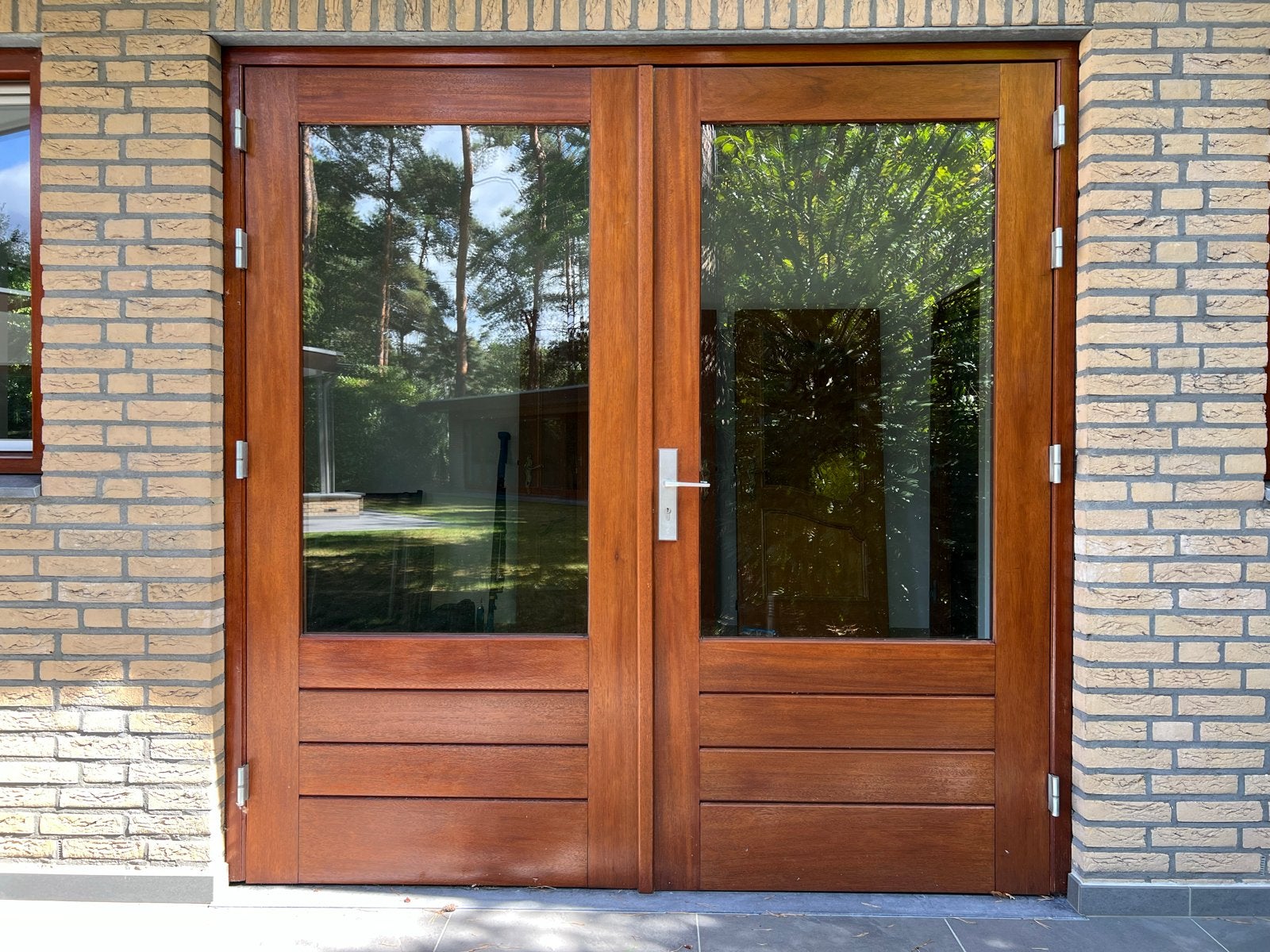 Dubbele houten buitendeuren met dubbel glas, Ophalen, Deurkozijn, Zo goed als nieuw, 150 tot 225 cm