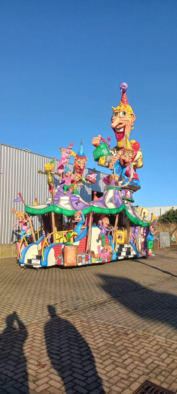 Carnavalswagen - Zelfrijdend, 10m lang, met poppen, Ophalen of Verzenden, Gebruikt, Overige typen, Carnaval