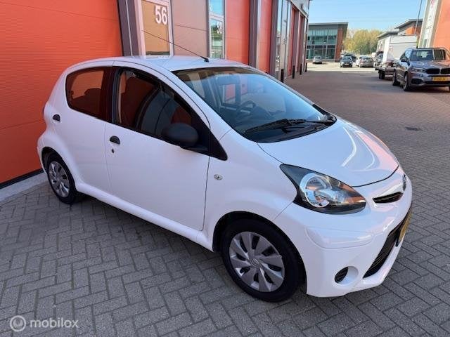 Foto 5 van Toyota Aygo 1.0 VVT-i Now 5 DRS APK 03-2027 KM NAP