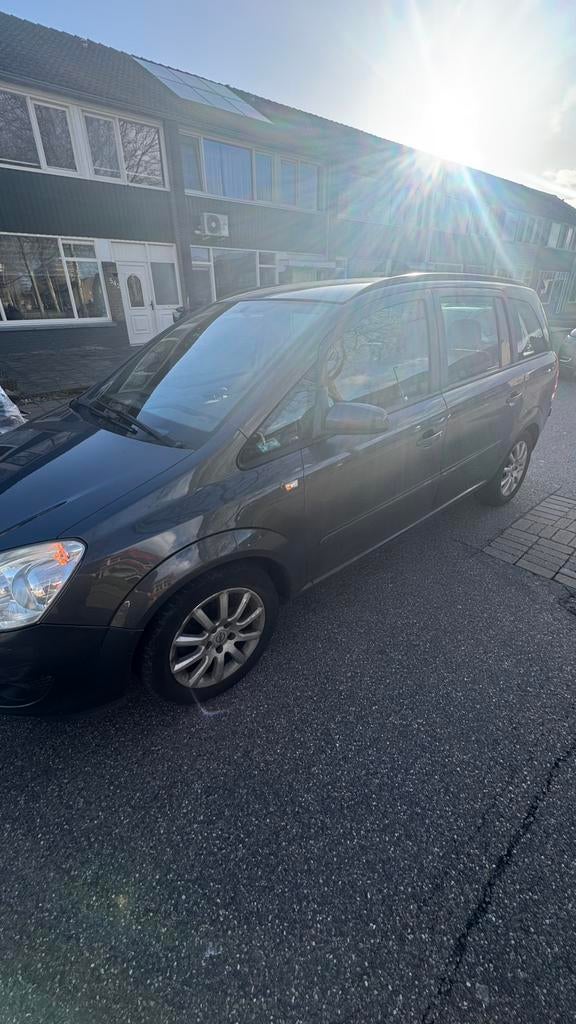 Opel Zafira 1.6 16V 85KW 2009 Grijs, Auto's, Opel, Particulier, Zafira, Benzine, B, MPV, Handgeschakeld, Origineel Nederlands