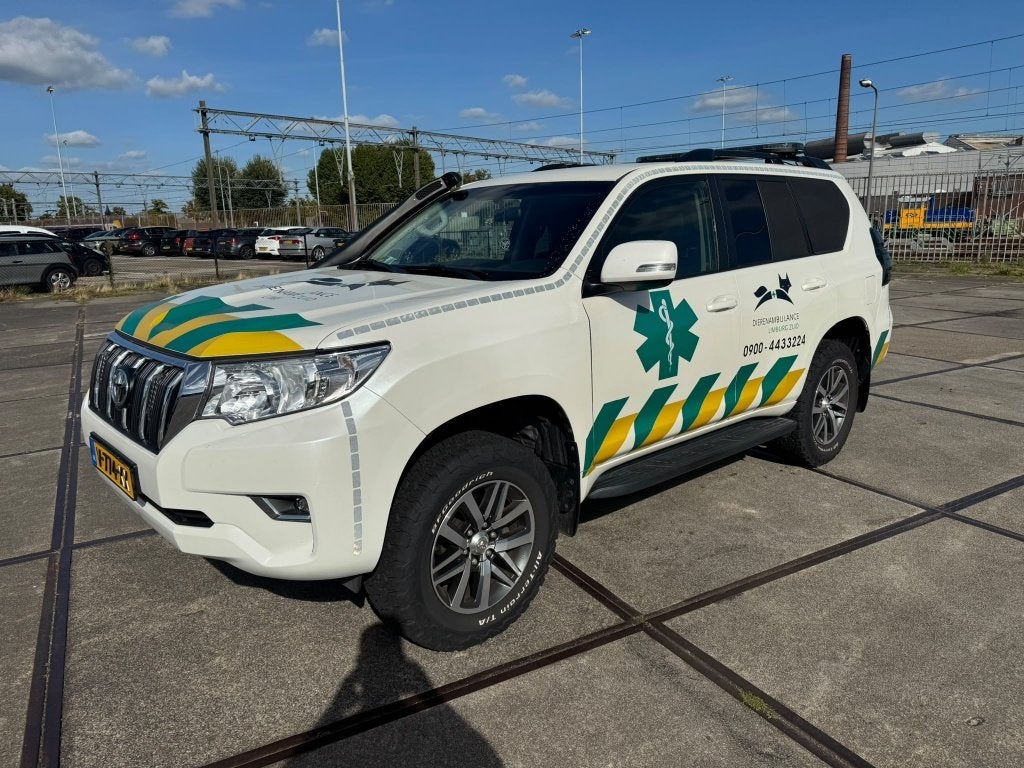 Toyota Land Cruiser 150 2.8 D-4d 177pk Standard Roof Blind, Auto's, Automaat, Dealer onderhouden, 4 cilinders, Wit