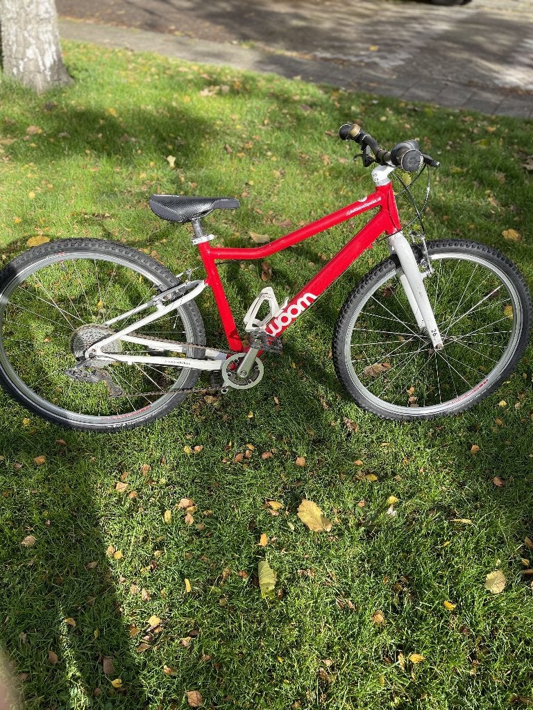 Woom kinderfiets - rood - 26 inch, Fietsen en Brommers, Fietsen | Vouwfietsen, 20 inch of meer, Gebruikt, Versnellingen, Ophalen