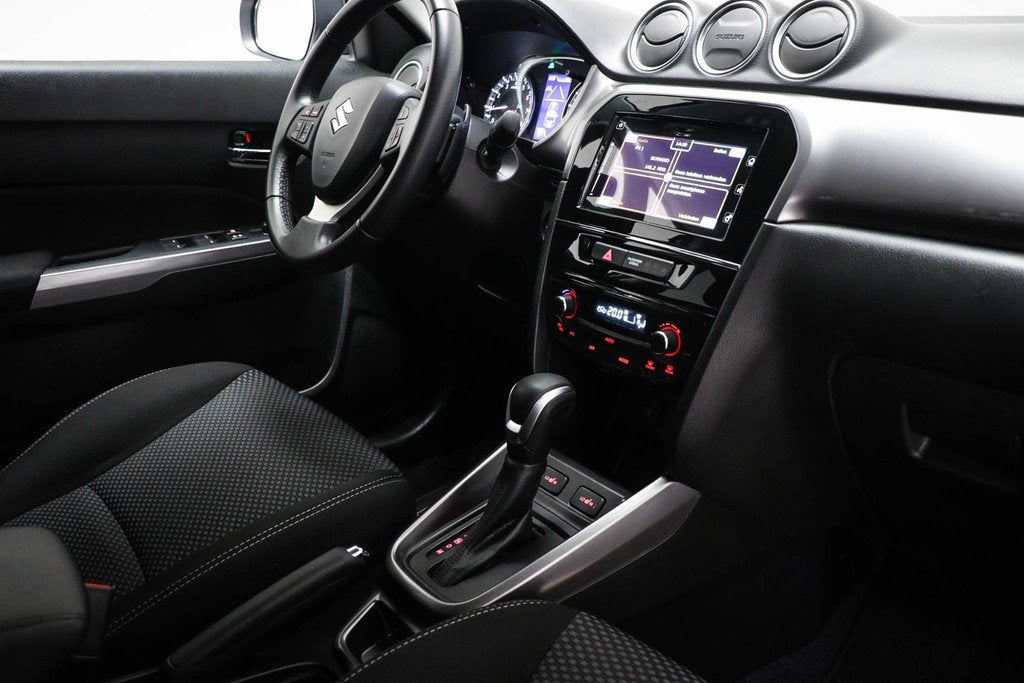 Suzuki Vitara 1.5 Hybrid Select | LED | STOELVERWARMING | DA, Auto's, Stof, Gebruikt, 4 cilinders, 400 kg