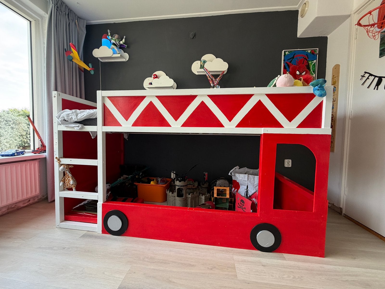 KURA brandweer bed, Kinderen en Baby's, Kinderkamer | Stapelbedden en Hoogslapers, Ophalen, Gebruikt, Hoogslaper