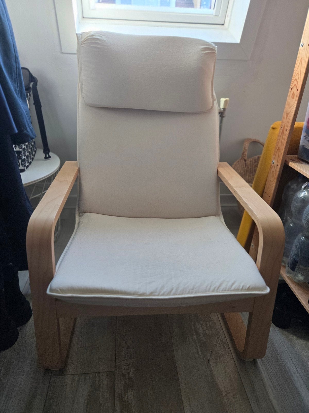 Poang stoel, Huis en Inrichting, Stoelen, Ophalen, Gebruikt, Wit, Stof