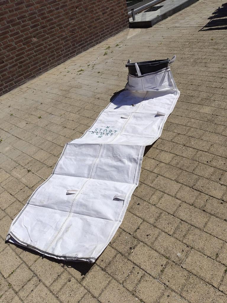 Stortslurf met trechter, Ophalen