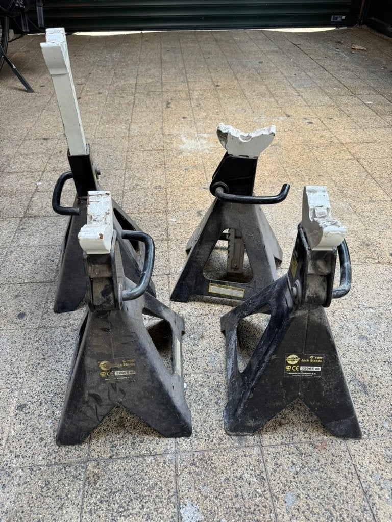 Auto steunkrikken/assteunen, Ophalen, Gebruikt