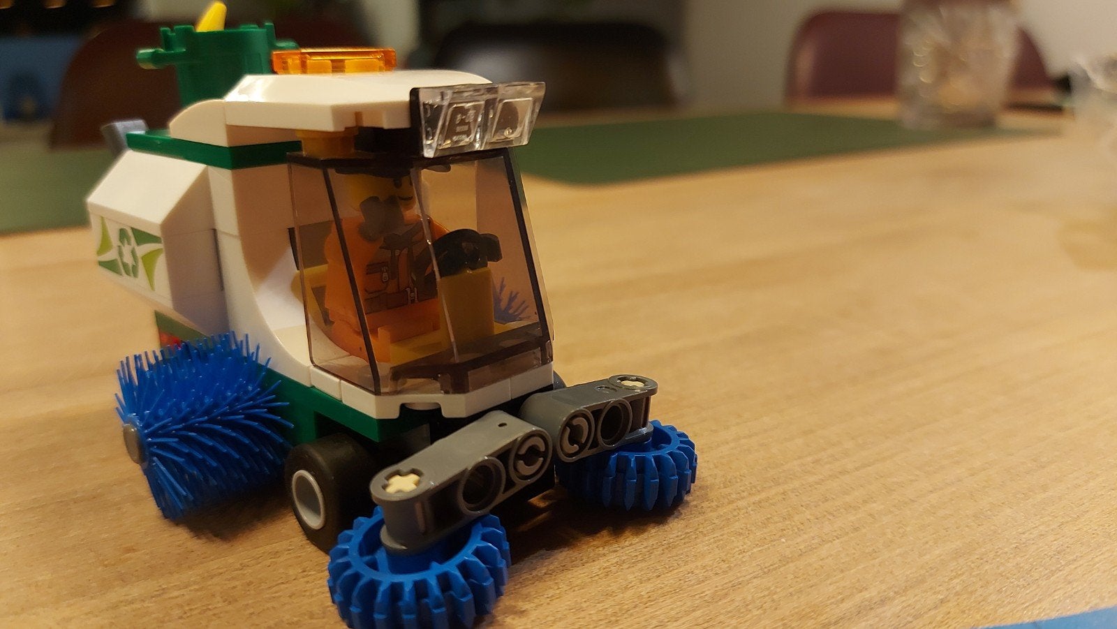 LEGO City 60249 Veegwagen met instructieboekje, Ophalen of Verzenden, Zo goed als nieuw, Overige merken